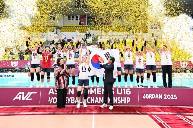 30점 <b>손서연</b>…한국 U16 여자배구 아시아 첫 우승”