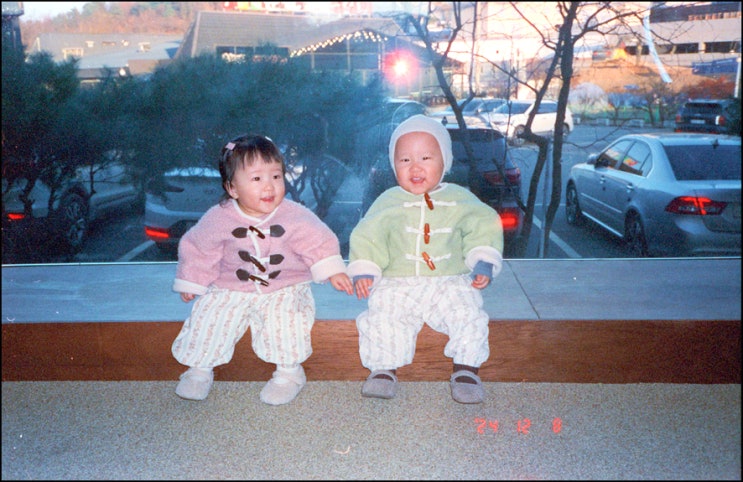 씨네스틸 800T (Cinestill 800T) | 올림푸스 뮤2 (Olympus Mju ii) | 삼남매 카페 총출동 했더니 커피를 못마시겠다. 