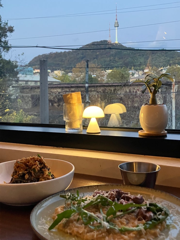  용산 남산뷰맛집 화이트락 내돈내산 후기 데이트코스추천
