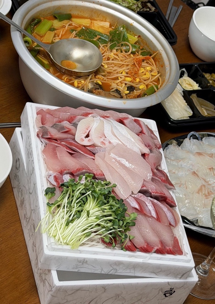  노량진수산시장 독도수산,퀵배달로 방어 제철맛 느낀 날