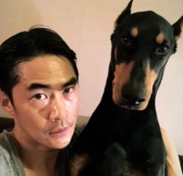   배정남, 딸 같은 반려견 ‘벨’ 떠나보낸 지 2개월…“아빠 바라기” 여전한 그리움