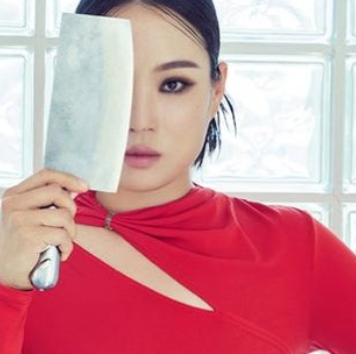   “정지선 맞아?” 레드드레스 입은 셰프의 반전 변신에 전현무도 깜짝!
