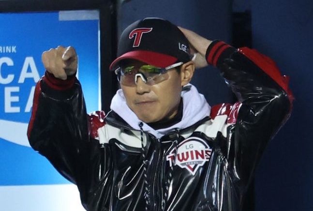  염경엽 LG트윈스 감독 KBO 사상 첫 3년 30억 대형 재계약