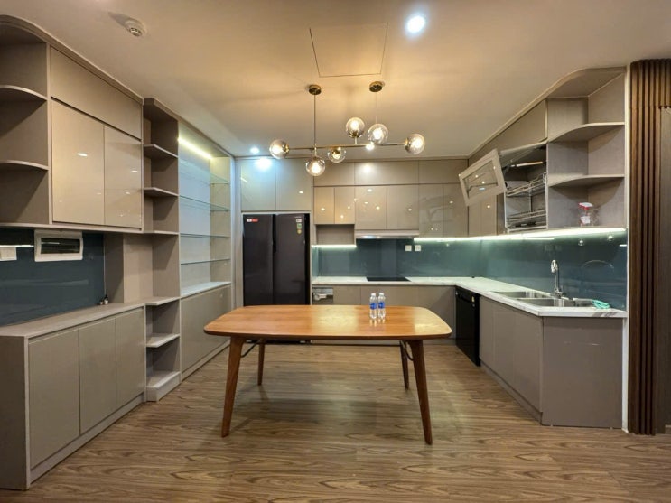  하노이 웨스트포인트 W1동 100m2 3룸 풀옵션 3000만동 ( Vinhomes Westpoint ) 좋은 아파트 임대 알려드립니다