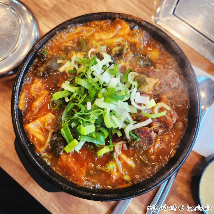  종로 3가 24시간 영업 해장국 본가왕뼈감자탕