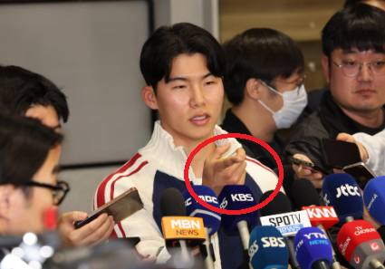 <b>김혜성</b> 아버지 <b>채무 논란</b>...빚투 <b>김혜성</b> 김선생 1위 시위 전말
