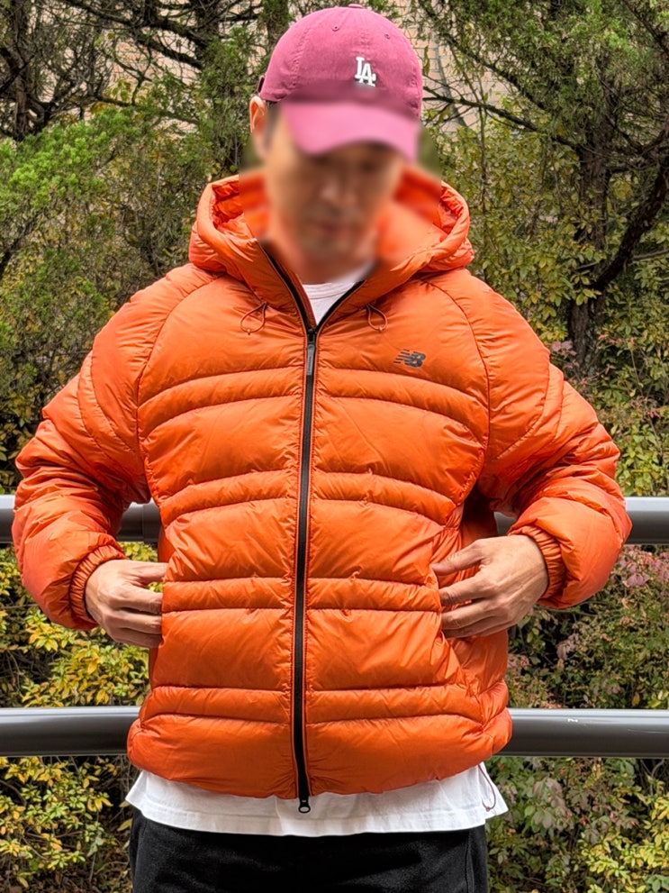  뉴발란스 경량 패딩 UNI 플라잉 77 슈퍼라이트 후드 구스다운 오렌지 리뷰~