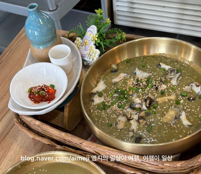 #jeju - 제주 맛집 차롱전복칼국수, 제주공항 찐한 보말 전복 수타면 + 제주 안녕! 20251102