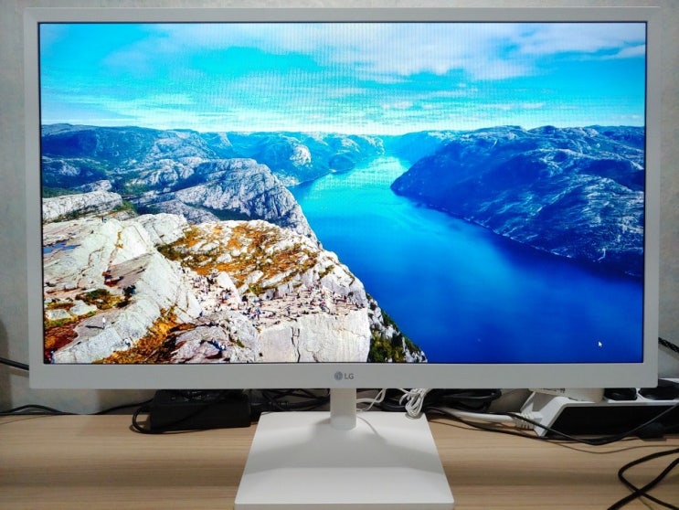  LG 27인치 모니터, 이 가격에 IPS 75Hz 실화?!