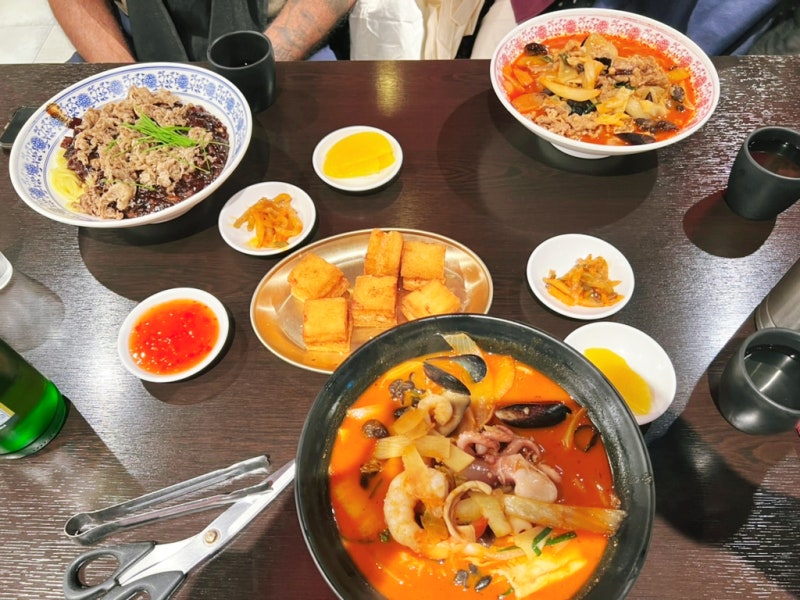 Lotte World Mall_Manok's beef jjambbong and beef jjajangmyeon are delicious 15