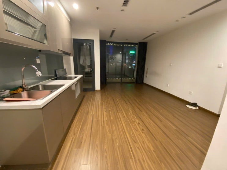  하노이 웨스트포인트 W2 2룸 노옵션 1600만동 Vinhomes Westpoint 아파트 임대 알려드립니다