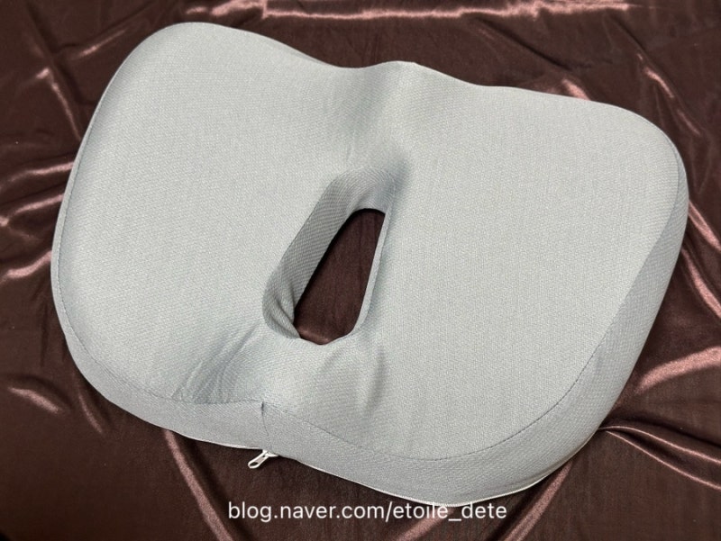 치질 도넛 방석 의자 차량용 거치대 엉치뼈 메모리폼 보호 루비바
