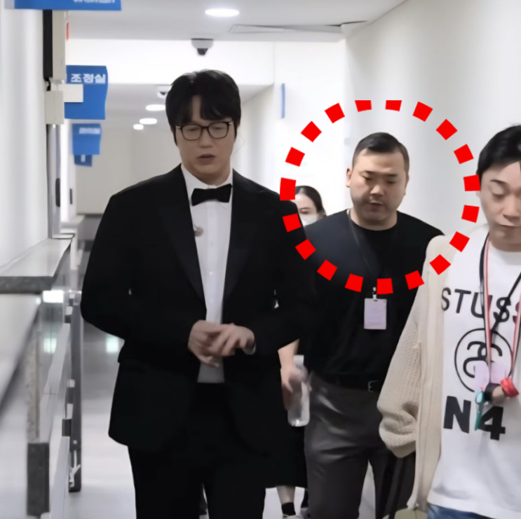 '결국 <b>고발</b>' <b>성시경 매니저</b> 수사 착수, 수억 횡령 의혹 충격
