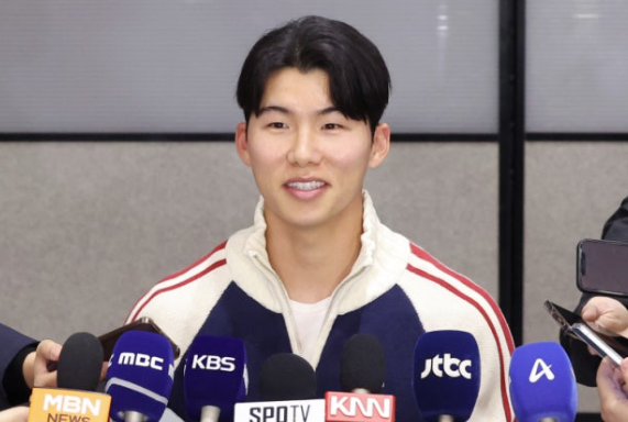   “저분 막아주세요”…‘부친 빚투 논란’ 속 김혜성, JTBC ‘뉴스룸’ 예고 후 악플 쇄도