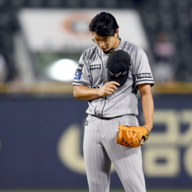 몸과 마음이 모두 지친 한화 김서현!! 지금은 김서현 살리기가 아닌 휴식과 치유가 최선!! WBC 대표팀에서 하차시키는 것이 장기적으로 김서현을 살리는 길!!