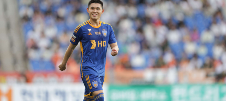 <b>이동경 갈비뼈</b> 골절로 시즌 아웃…축구 팬들의 슬픔