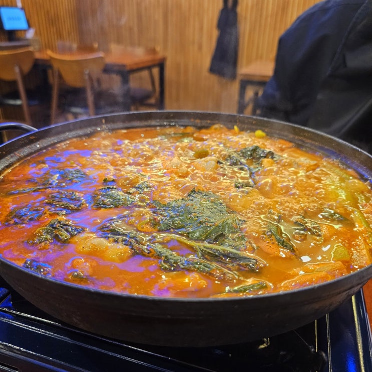  동래역 술집 추천! 일동실비에서 즐기는 얼큰 닭도리탕 매운탕