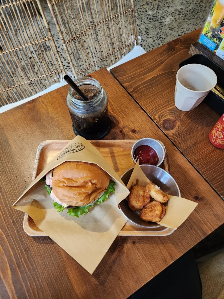  다낭 맛집 버거브로스 1호점 위치 추천 메뉴 후기