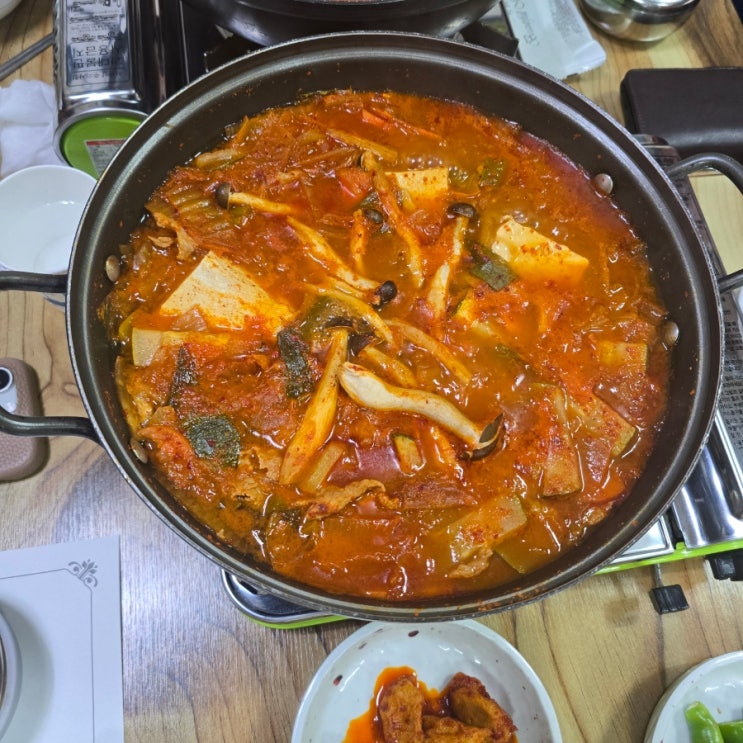  포항 인덕맛집 『 성원식당 』 한돈김치찌개, 두루치기 솔직후기