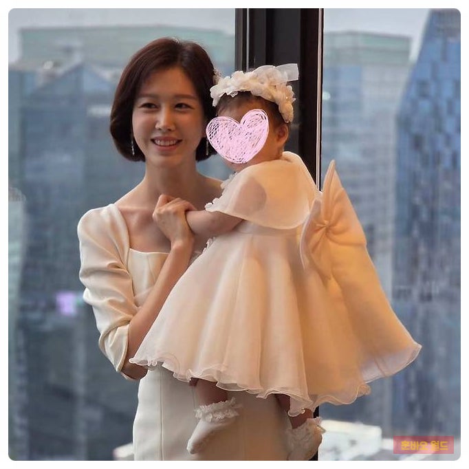 미코 출신 <b>아나운서</b> <b>차예린</b>, 완벽해 보이던 미소 뒤의 진심... 