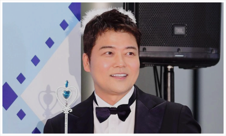 47세 <b>전현무</b>, 톱모델에서 13살 연하와 <b>공개연애</b> 이야기 전말!... 