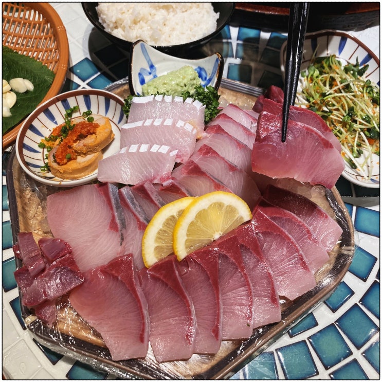  송리단길 횟집 바닷가 분위기 나는 곳 찾는다면 회뜨는중