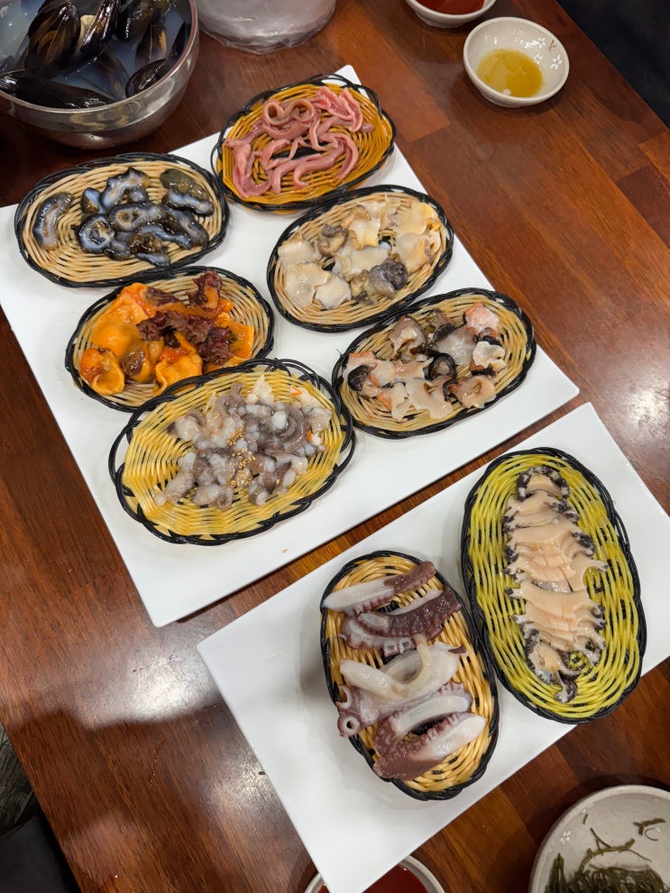  [부산 기장 맛집] 부산 장씨해녀집 연화리본점 기장해녀촌 맛집 해산물모듬 전복죽