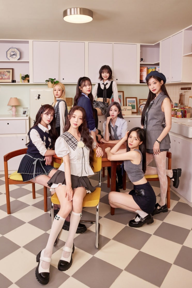 <b>러블리즈</b>, 오늘(12일) <b>데뷔 11주년</b>...스페셜 라이브로 팬들과... 