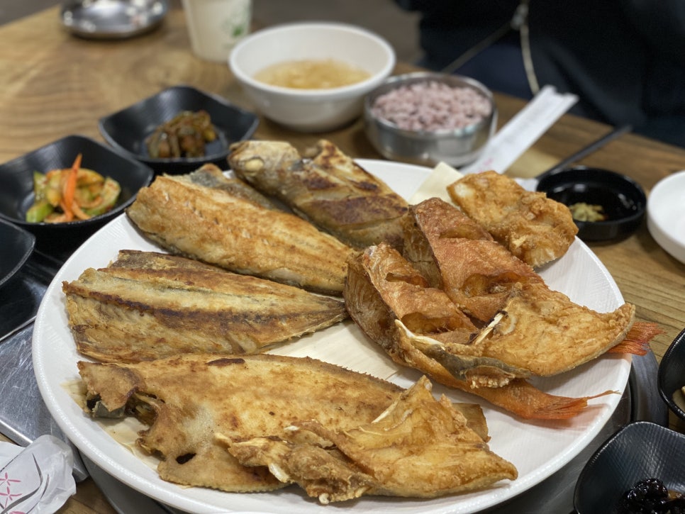 부산아지매 생선구이 사진 1