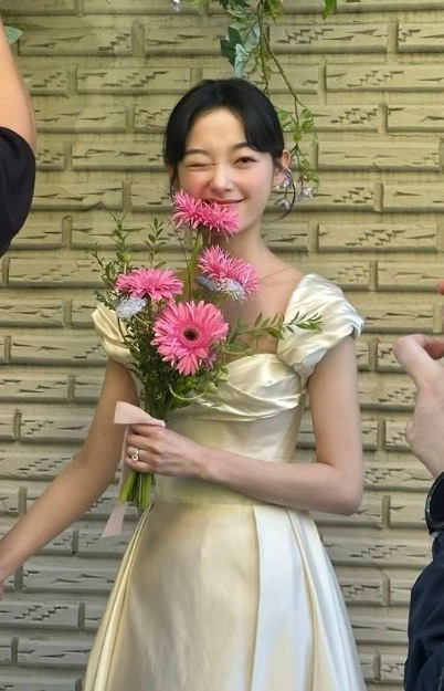 결혼 아니라고요? 이유미 웨딩 화보 수준 비주얼