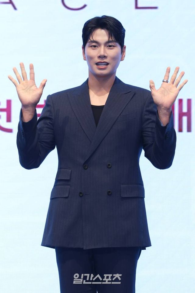 <b>김종민</b>, 이이경 대신 ‘<b>슈돌</b>’ <b>새 MC</b> 발탁…“19일 첫 녹화... 
