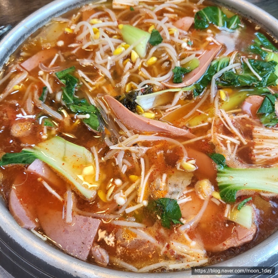 문산부대찌개 신현1호점 사진 3