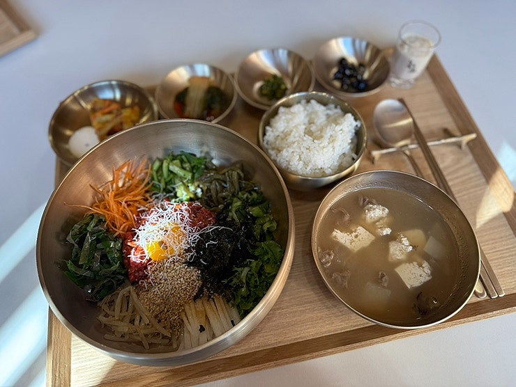  월성동밥집 이담  르꼬르동 블루 출신 셰프 맛집 육회비빔밥 육회물회 후기