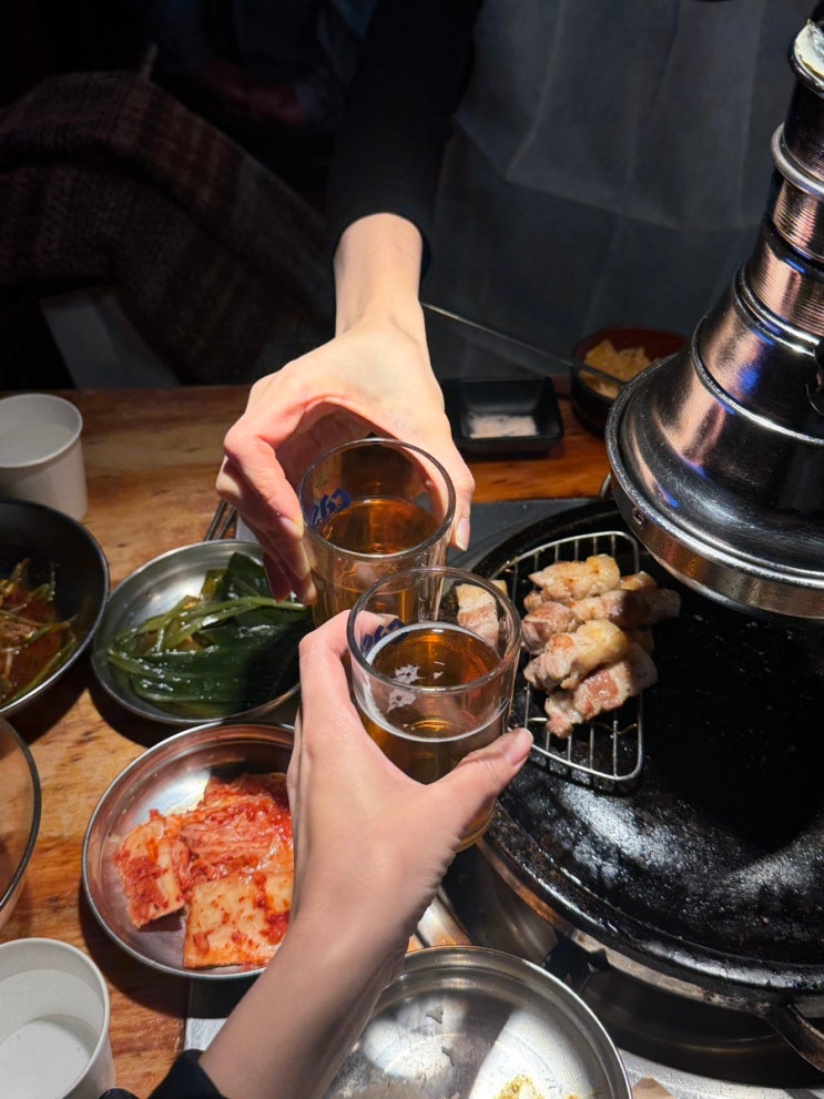  홍대 술집 구워주는 고기집 도적 ️
