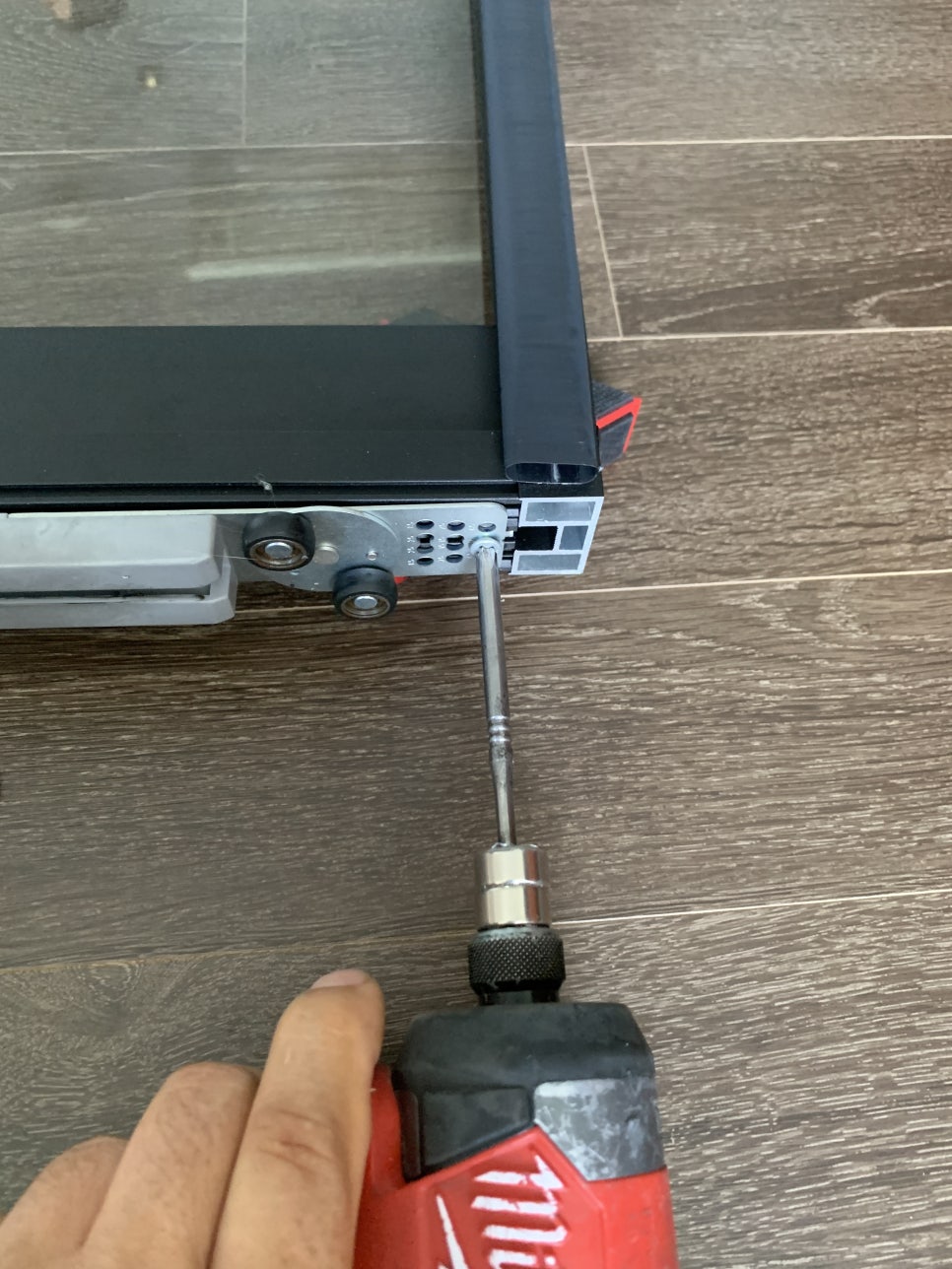 수원 문수리 업체 원슬라이딩 중문 댐퍼 교체 수리