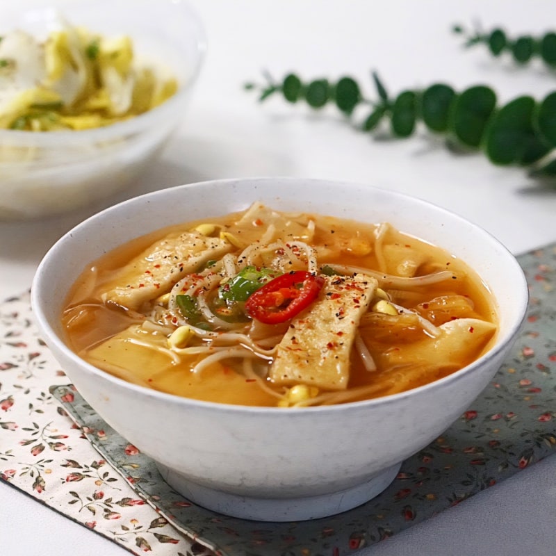 시원한 김치콩나물국 레시피 속이 확 풀리는 김치어묵콩나물국 끓이는법
