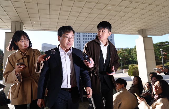 노만석 <b>검찰총장 대행</b>, ‘<b>대장동</b> 항소 포기’ 후폭풍 속 하루 휴가