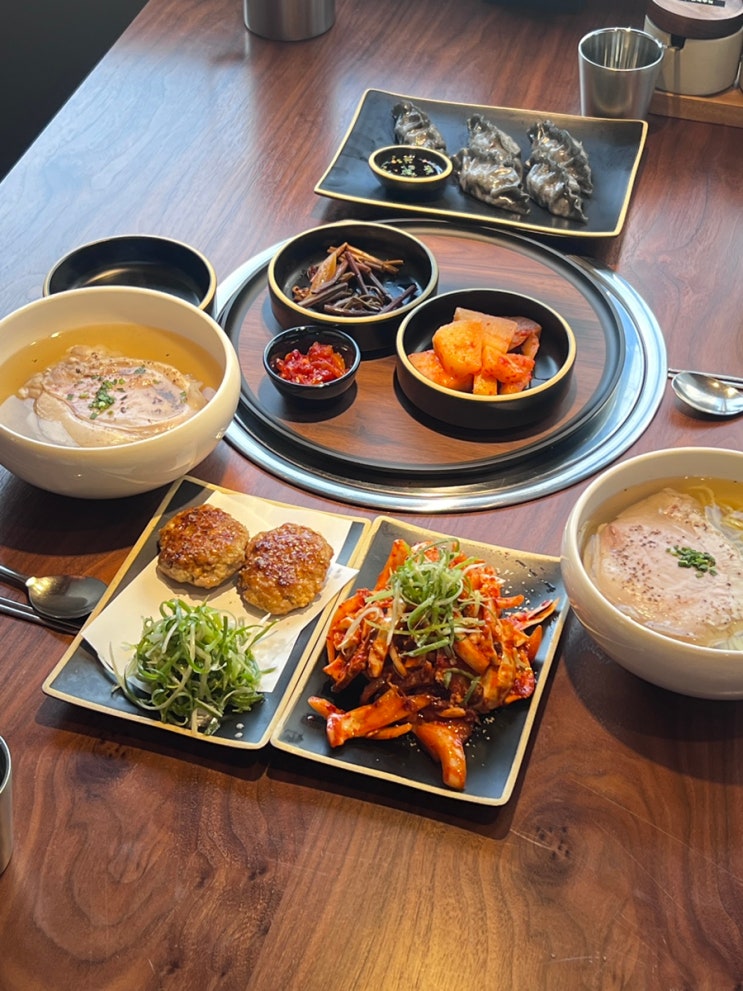  용산역맛집 점심 혼밥 하기 좋은 용산숯방 흑돼지 곰탕 맛집