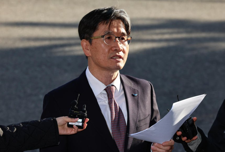 오동운 <b>공수처장</b> “제식구 감싸기 아냐”, <b>직무유기</b> 혐의 입장... 