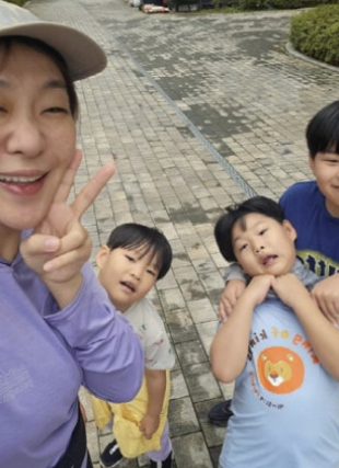   ‘오형제맘’ 정주리, 넷째 아들 유치원 합격 자랑! “데헷~”