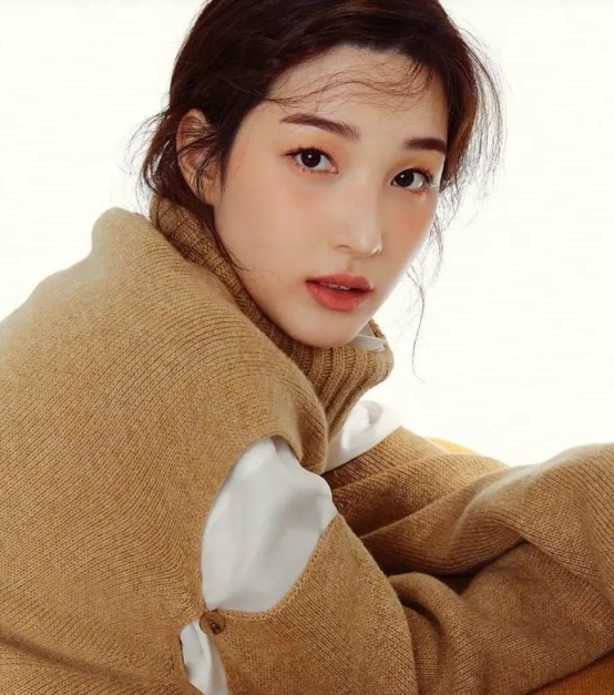 율희 2025년 최신 근황: 이혼 후 세 아이 엄마의 충격 재산 변화와 웹드라마 배우 데뷔 스토리 ....