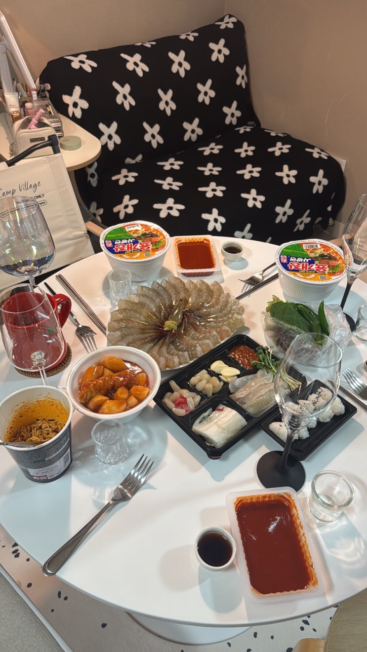  [10월일상짤털] 불면증 인간의 삶 '제법 알차다'