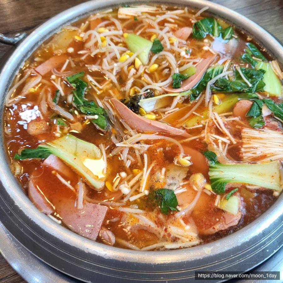 문산부대찌개 신현1호점 사진 4