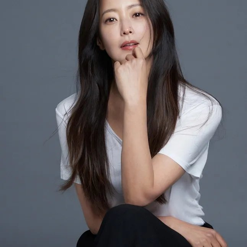 <b>경단녀</b>의 재도전 <b>김희선</b>의 ‘다음생은 없으니까’