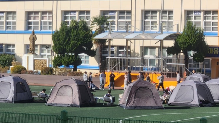  학교 텐트 테이블 의자 대여