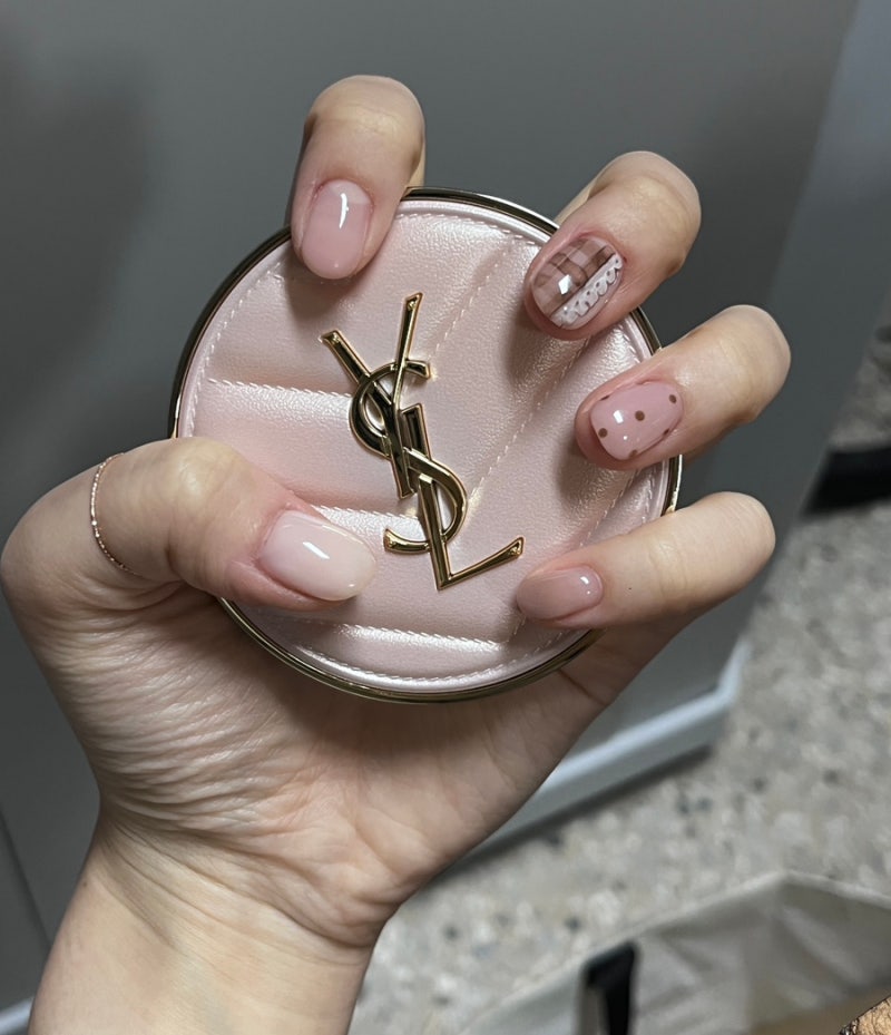 입생로랑 YSL 뚜쉬 에끌라 글로우-팩트 쿠션 후기