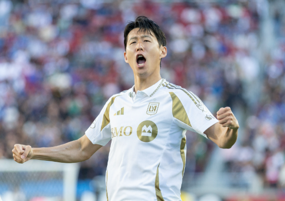 <b>손흥민</b>, 유럽 단기 임대설... “LAFC에 최선 다해 <b>월드컵</b> 준비”