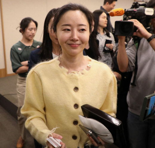 <b>민희진</b>, <b>뉴진스</b> 전속계약 소송 패소 이유 직접 언급 “<b>멤버</b> 주장... 