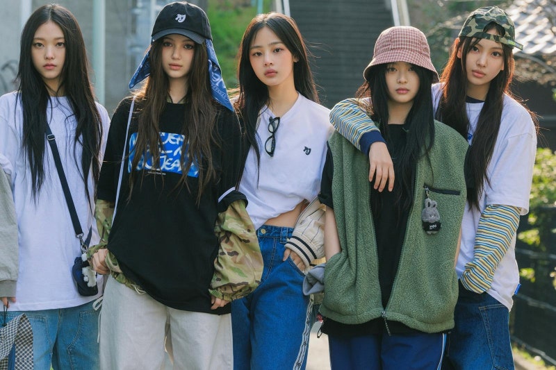 'Super Shy' 7.8억 스트리밍 돌파! 뉴진스, 법정 공방 딛고 ADOR로 컴백 카운트다운