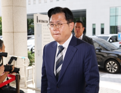 <b>황교안</b> 자택서 체포 압수수색 <b>내란</b> 선전 <b>선동 혐의</b>/가족/자녀
